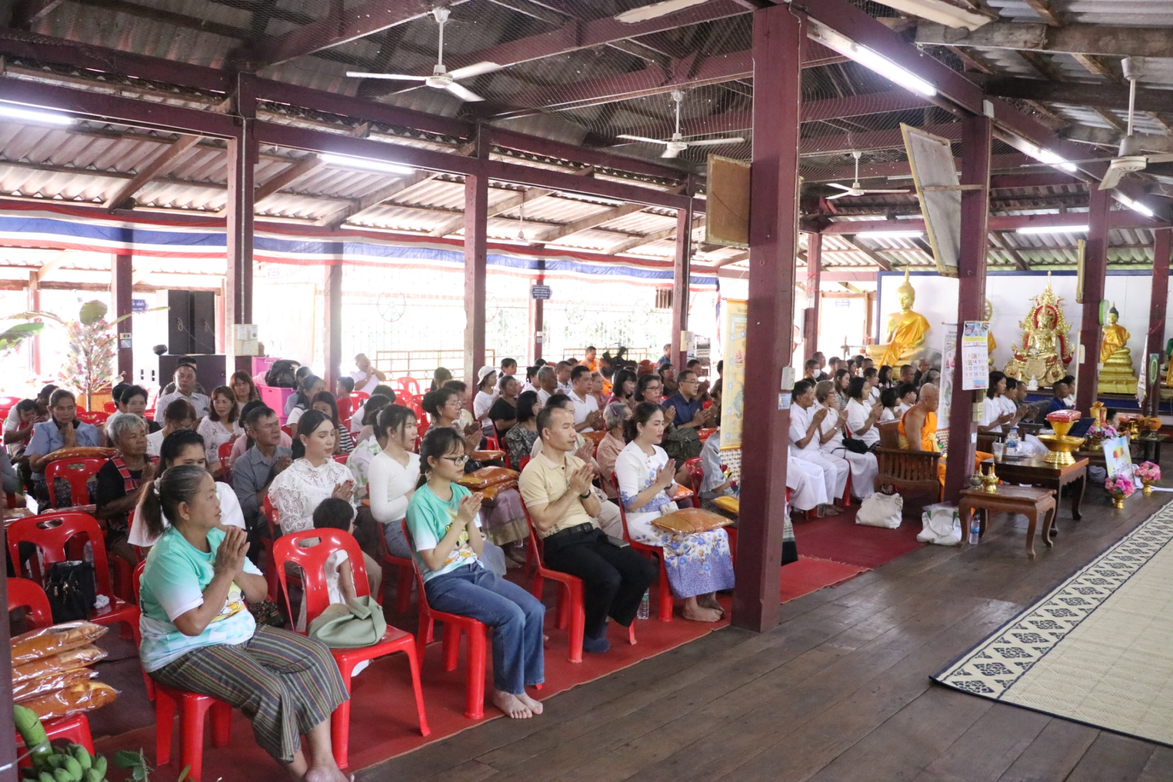 ภาพร่วมพิธีกรรมวัดศรีพรหมจักร