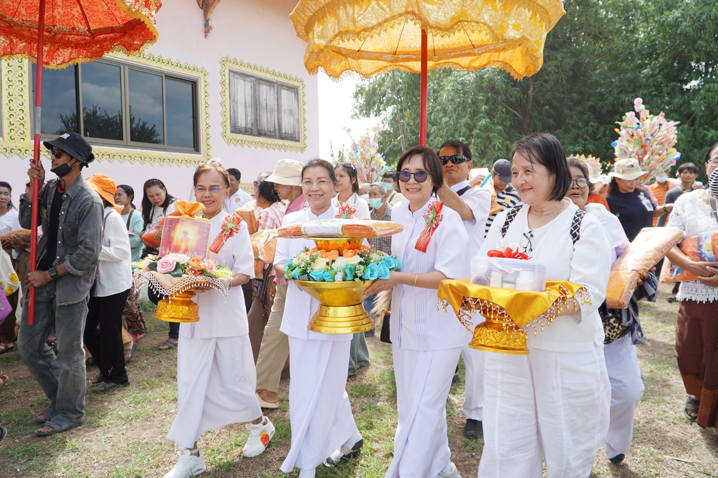 ภาพร่วมพิธีกรรมวัดเกาะรัง