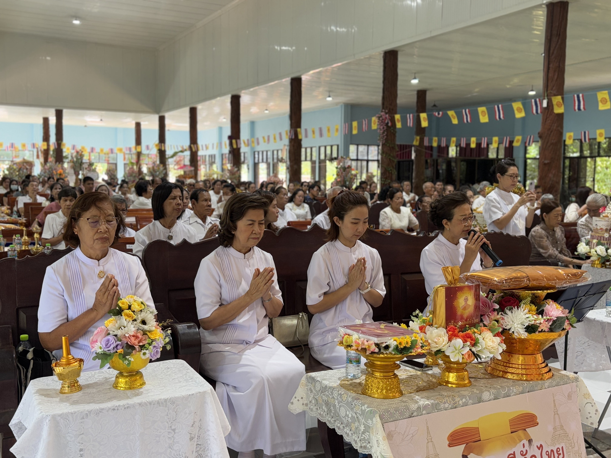 ภาพร่วมพิธีกรรมวัดเขาโพธิ์