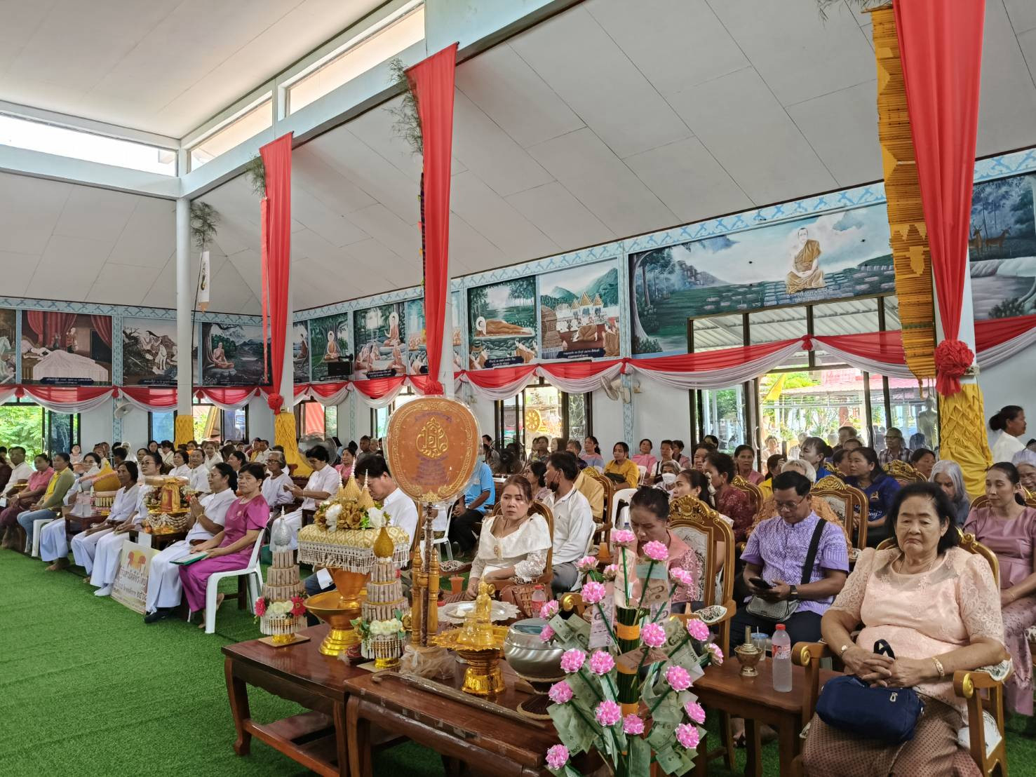 ภาพร่วมพิธีกรรมวัดนางออ