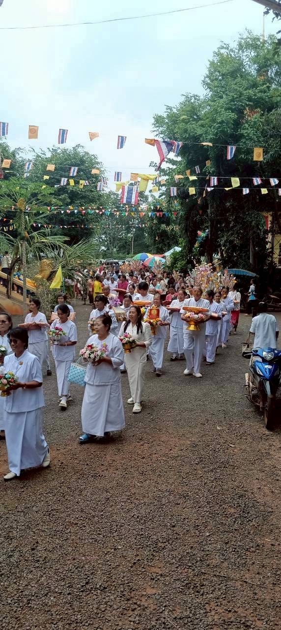 ภาพร่วมพิธีกรรมวัดโนนสมบูรณ์