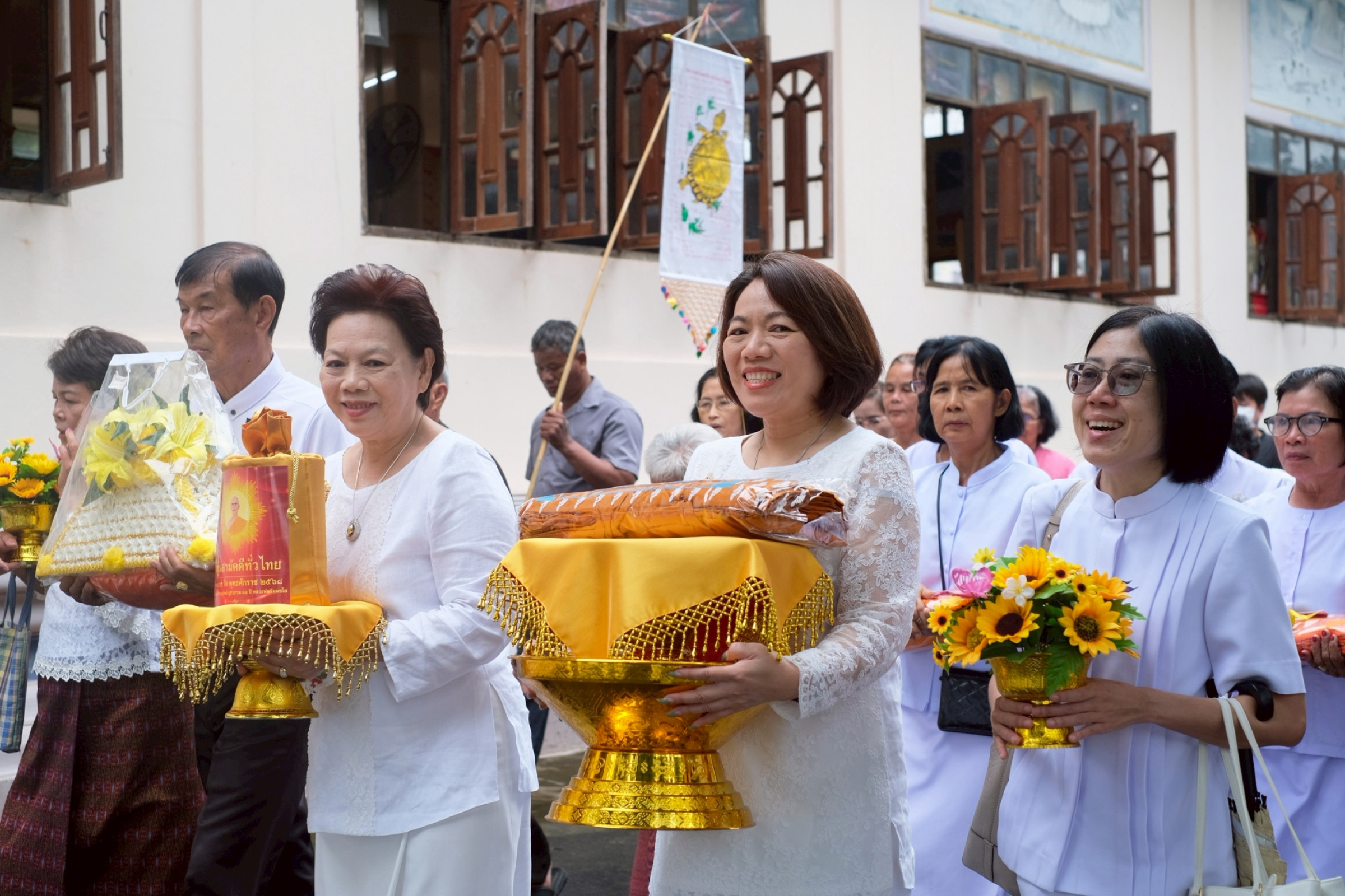 ภาพร่วมขบวนกฐินวัดชลประทาน