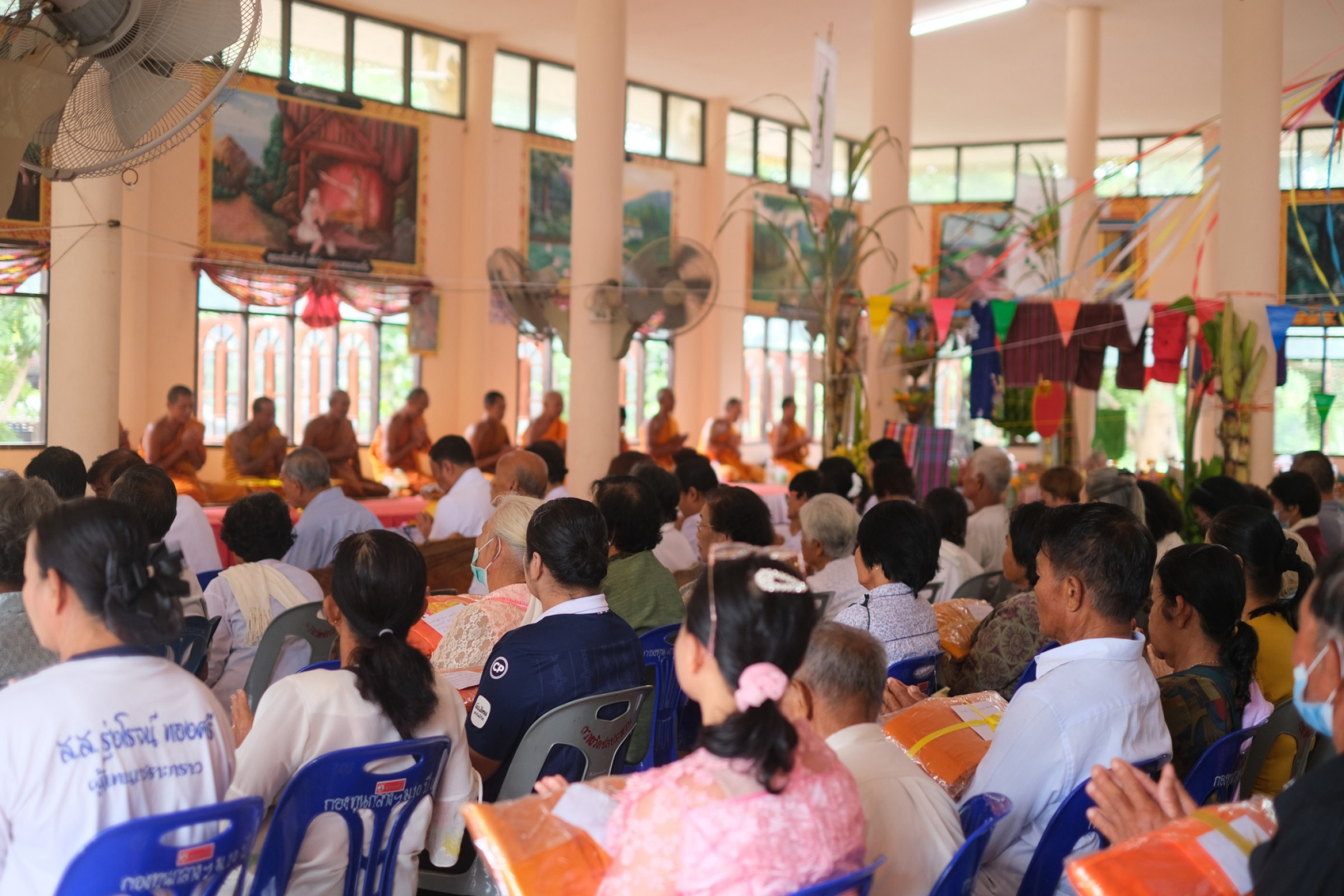 ภาพร่วมพิธีกรรมวัดชลประทาน