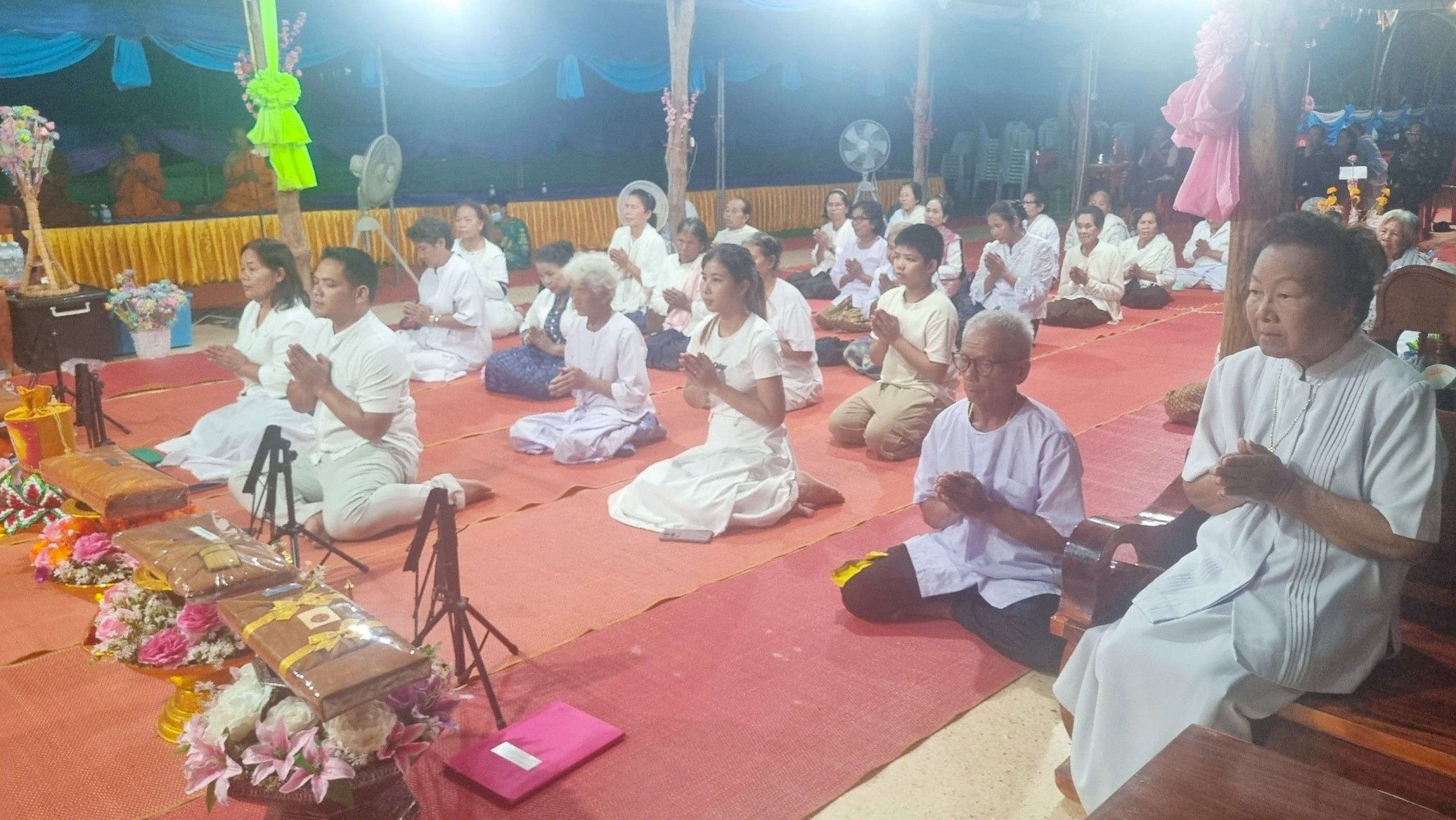 ภาพร่วมพิธีกรรมวัดประชาสามัคคีธรรม