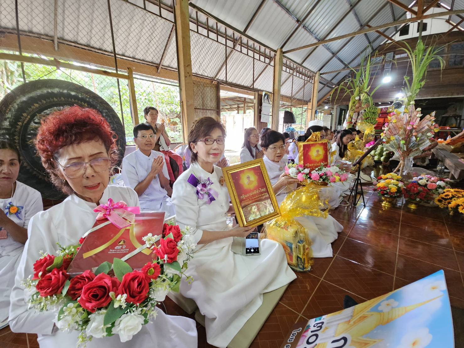 ภาพร่วมพิธีกรรมสำนักสงฆ์ทองเพชรพญานาค