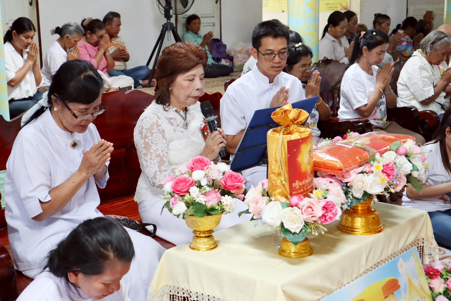 ภาพร่วมพิธีกรรมวัดดอนยายหนู