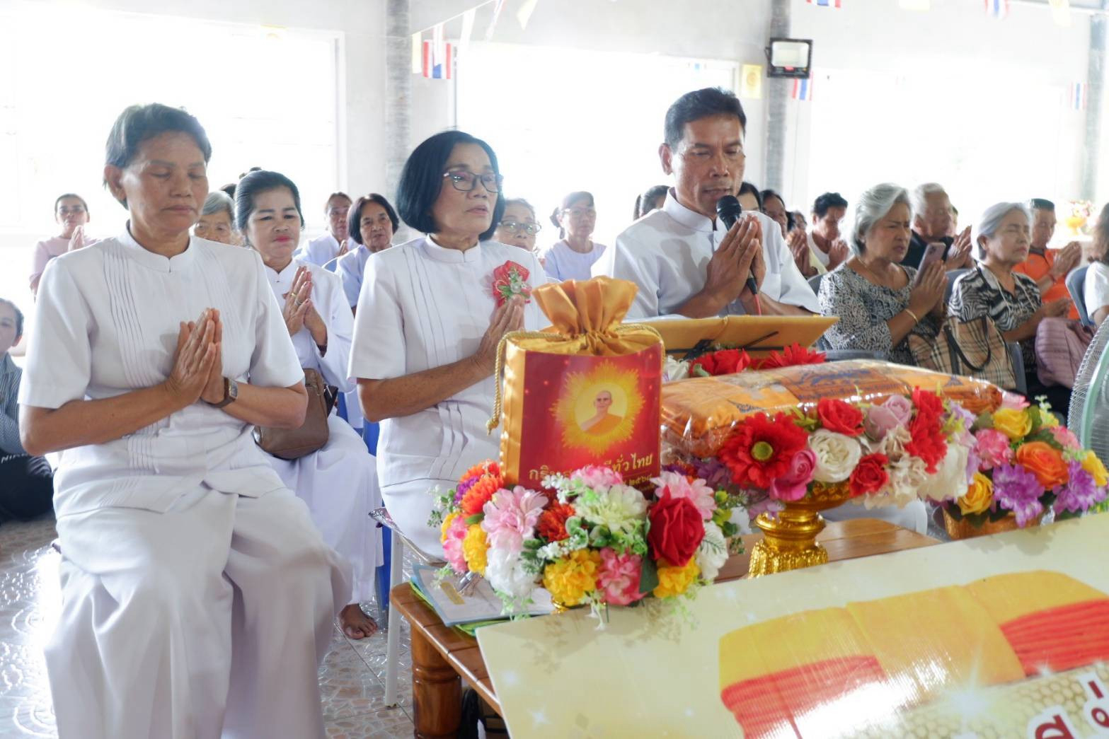 ภาพร่วมพิธีกรรมสำนักสงฆ์ถ้ำพระประทุน