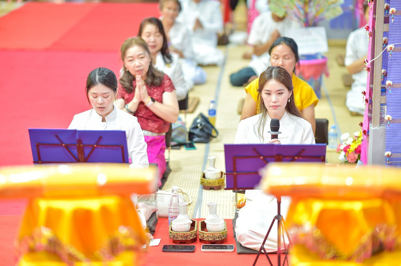 ภาพกล่าวคำถวายกฐินศูนย์ปฏิบัติธรรมแม่สรวย