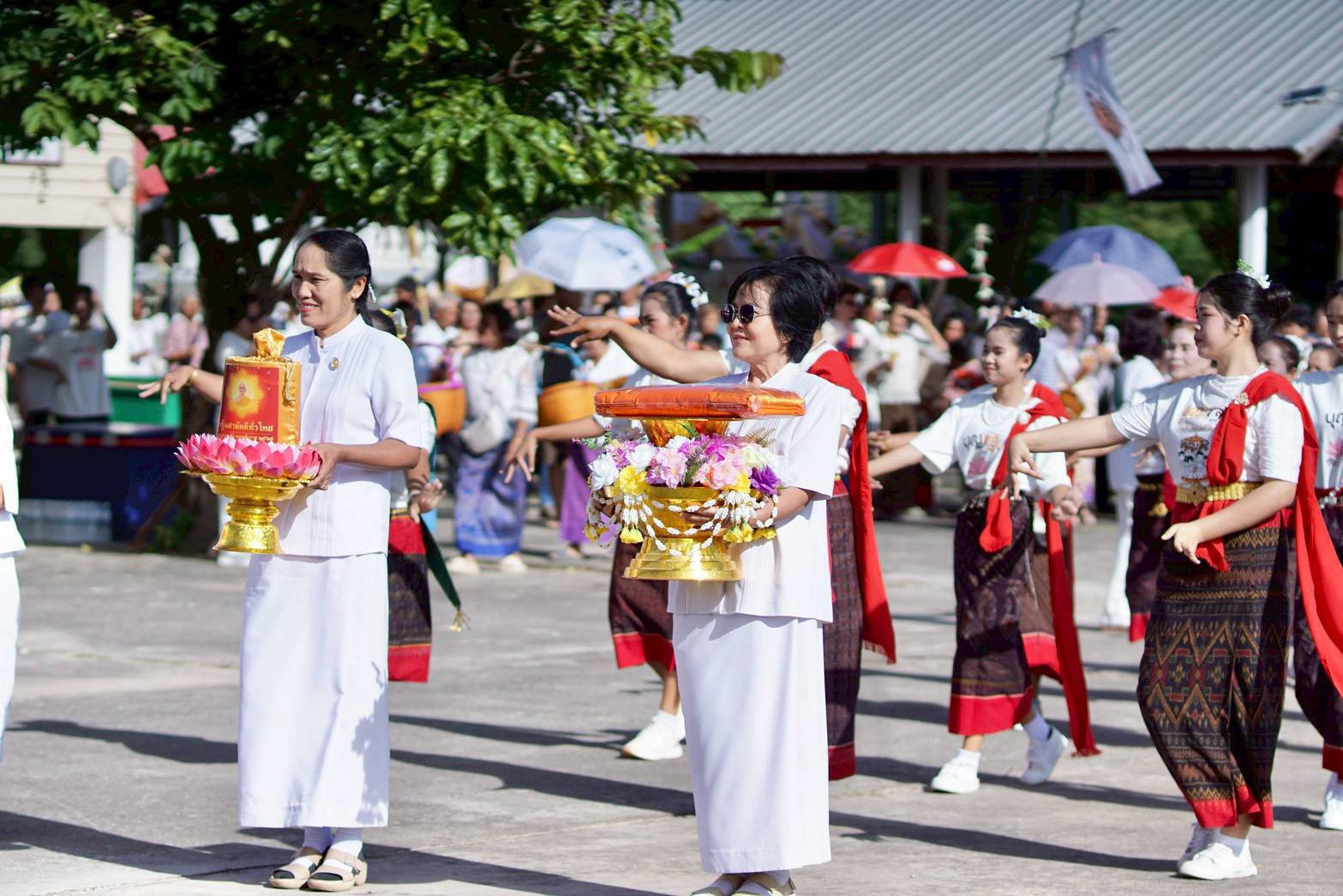 ภาพร่วมขบวนกฐินวัดประจิม