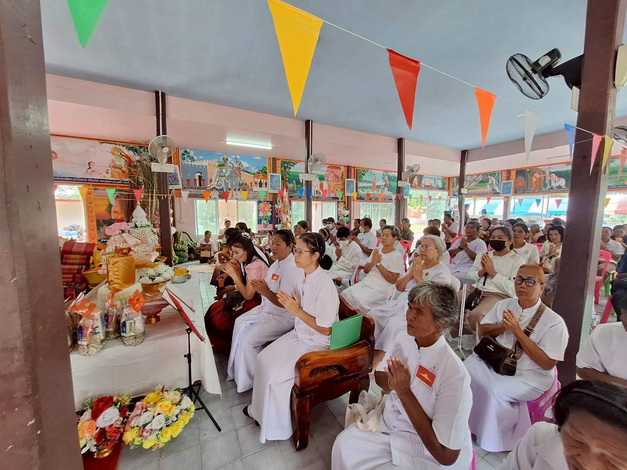 ภาพร่วมพิธีกรรมวัดหนองขุนพรม