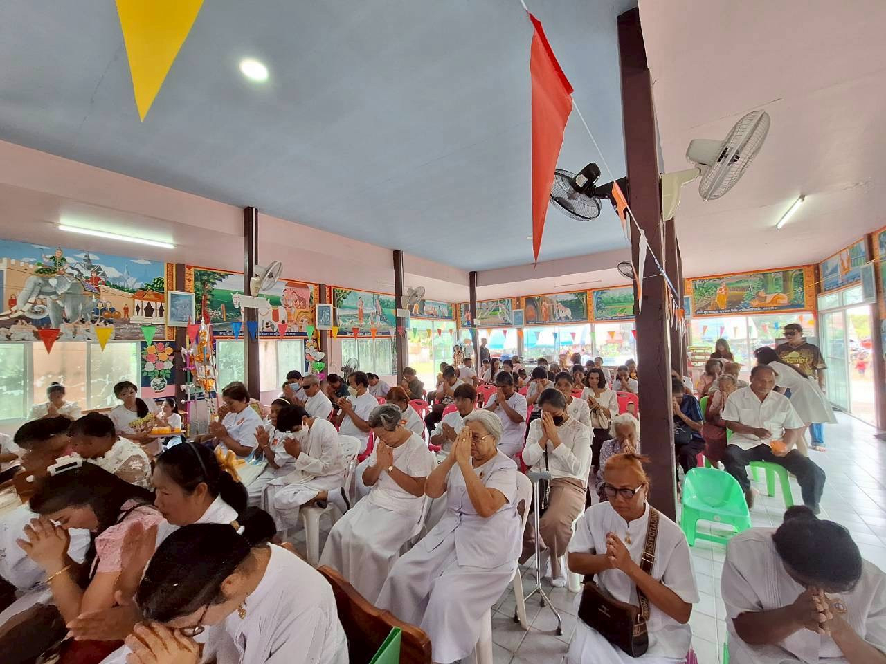 ภาพร่วมพิธีกรรมวัดหนองขุนพรม