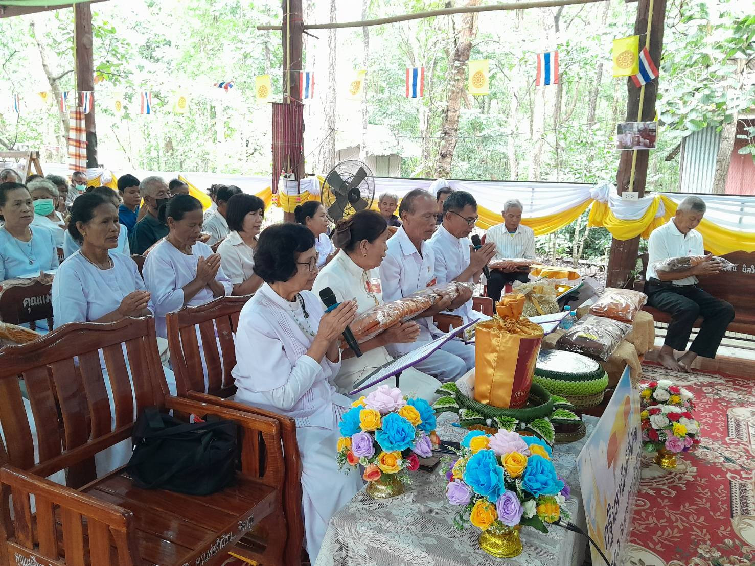 ภาพกล่าวคำถวายกฐินที่พักสงฆ์ป่าชุมชนถาวร