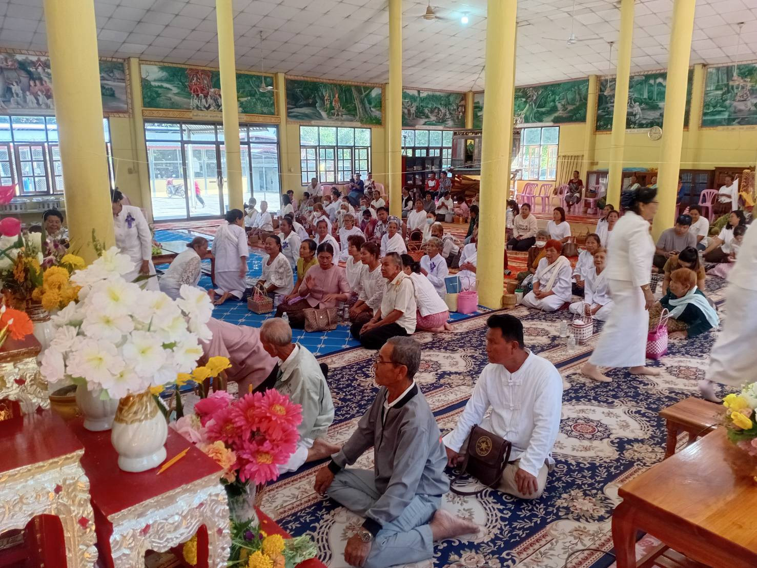 ภาพร่วมพิธีกรรมวัดศรีสว่าง