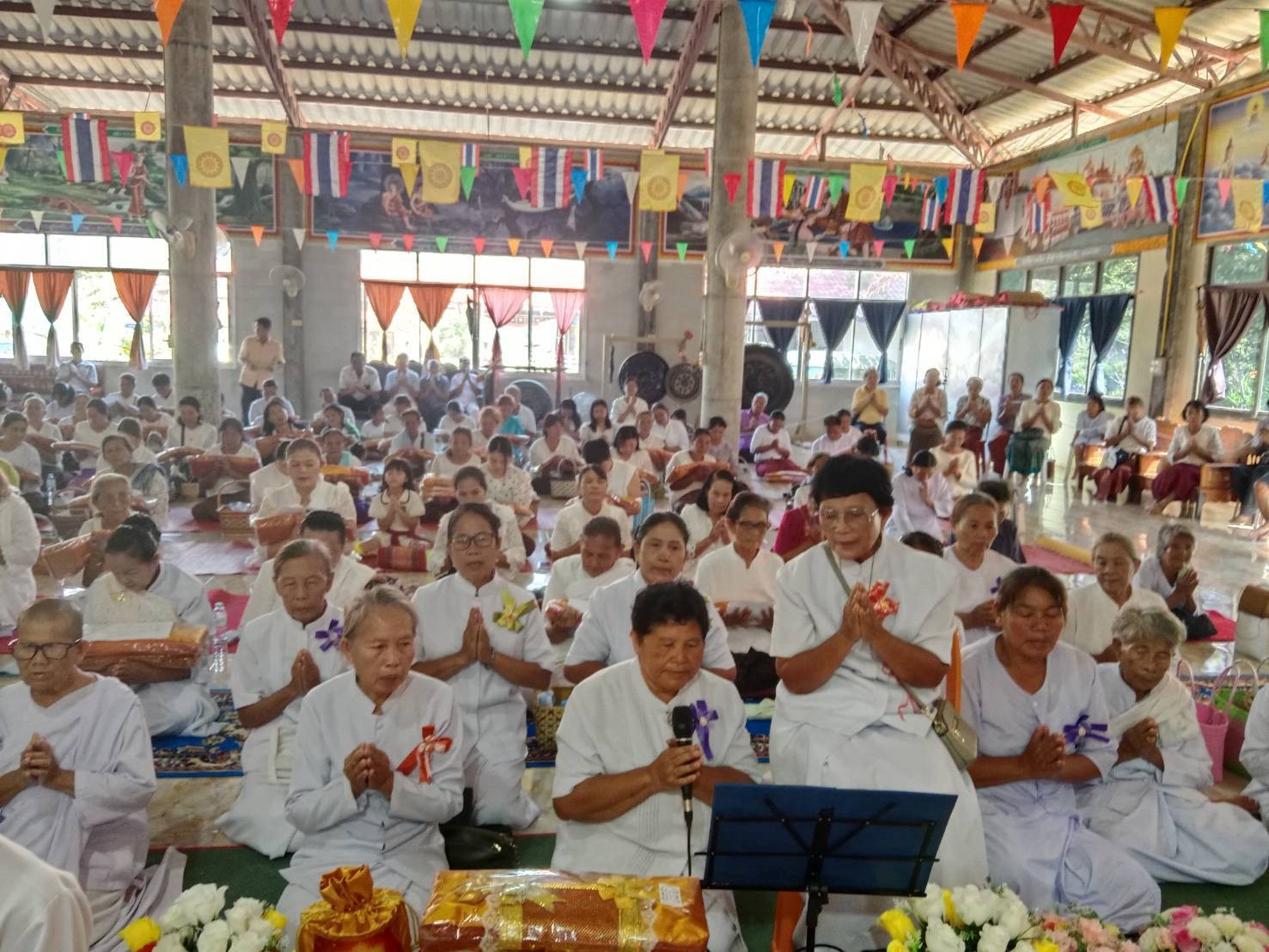 ภาพกล่าวคำถวายกฐินวัดแสงสว่างสามัคคีธรรม