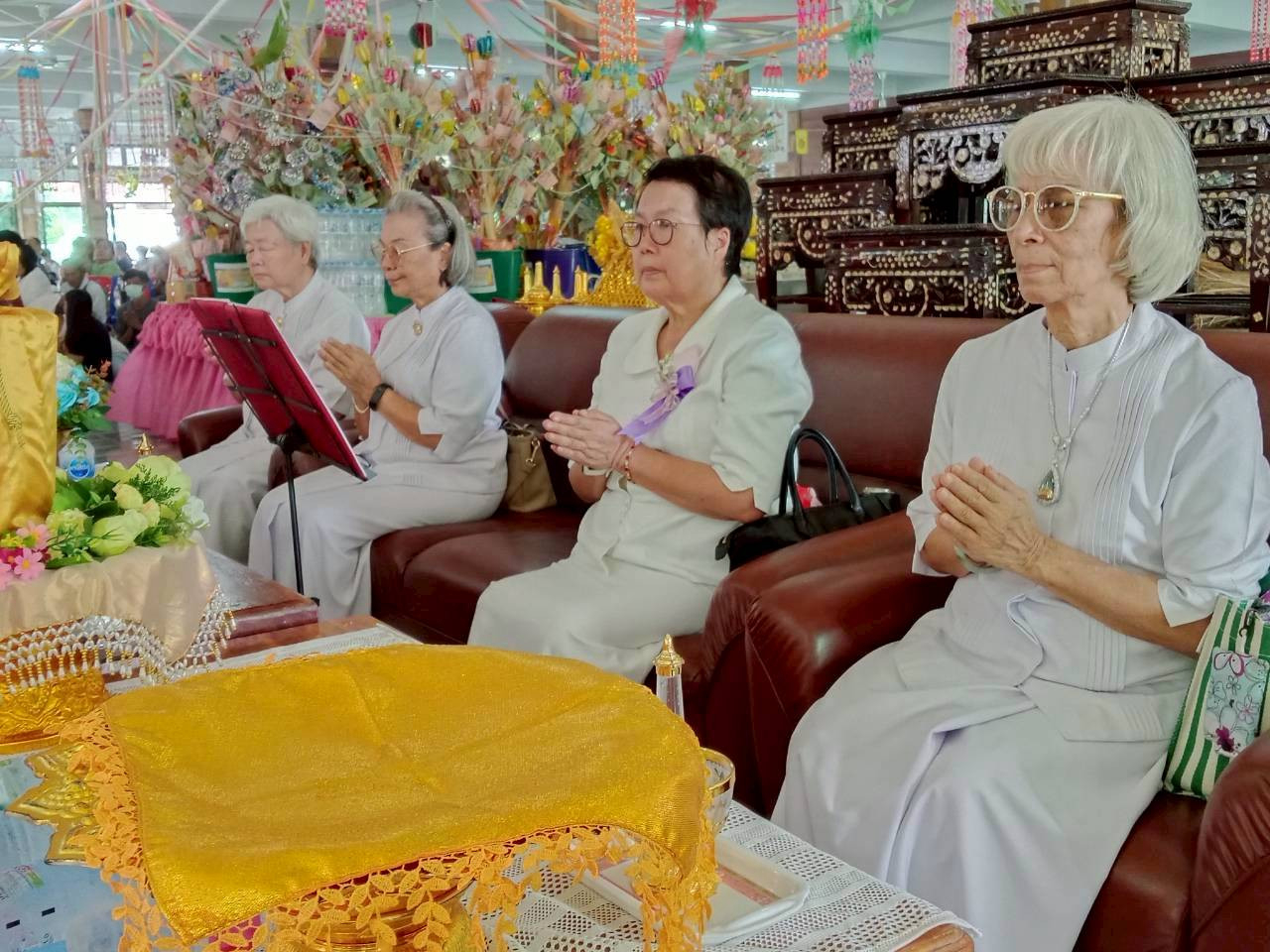 ภาพร่วมพิธีกรรมวัดหนองรี