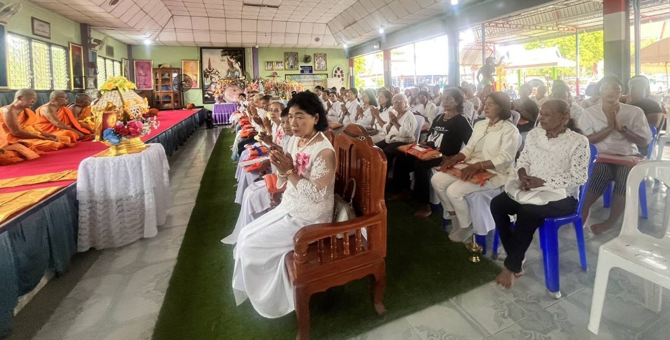 ภาพร่วมพิธีกรรมวัดโพหวาย