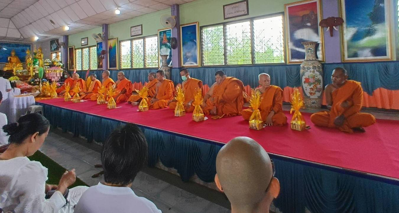 ภาพร่วมพิธีกรรมวัดโพหวาย