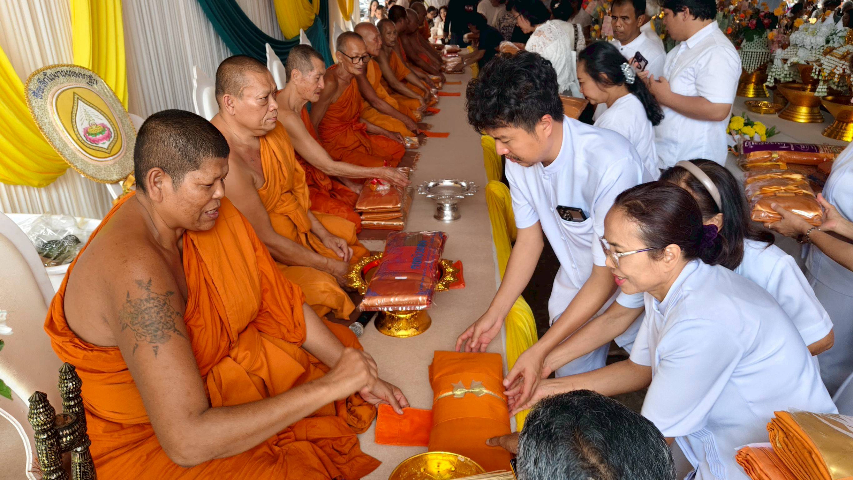 ภาพร่วมพิธีกรรมวัดหน้าเมือง