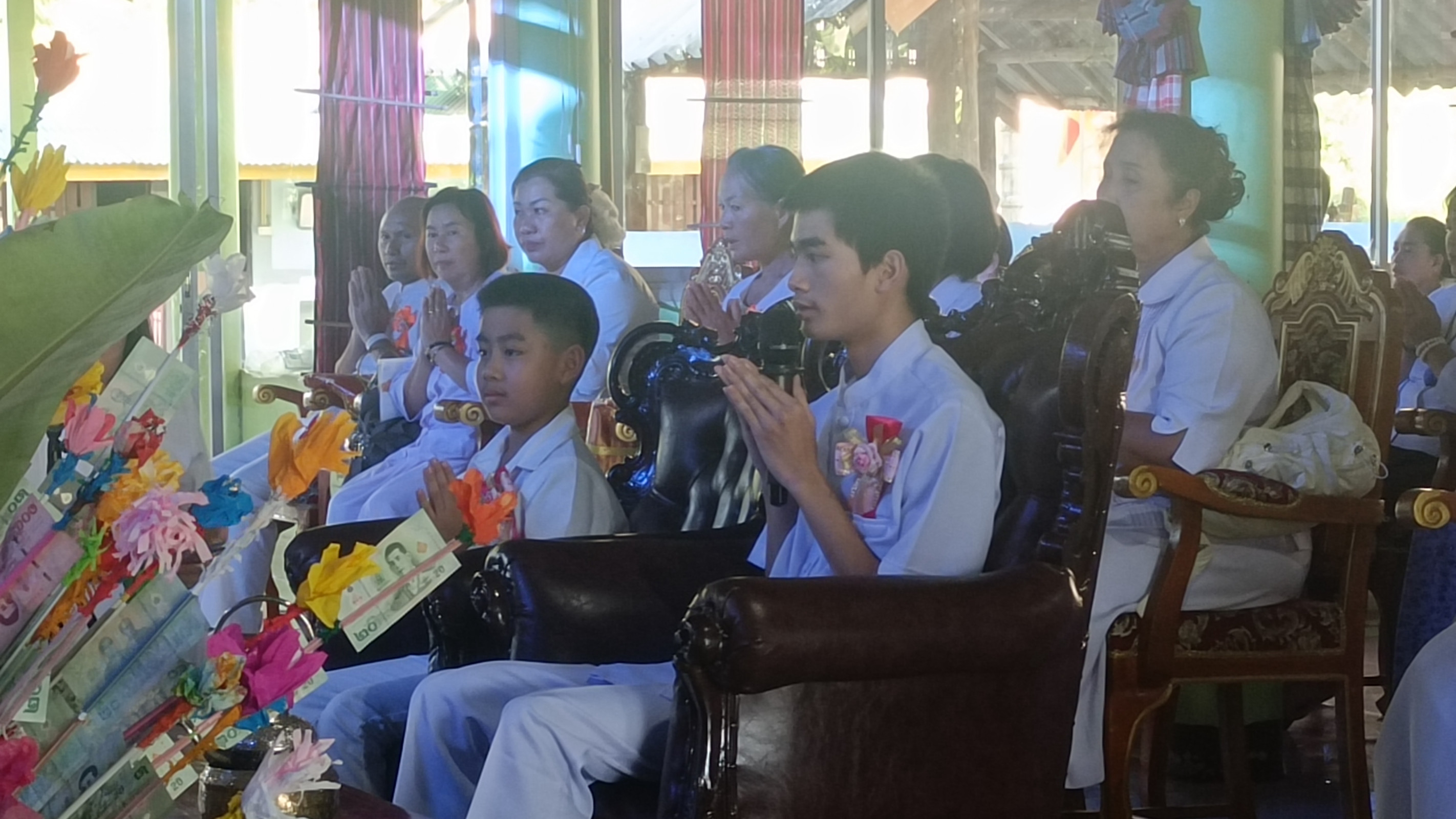 ภาพร่วมพิธีกรรมวัดนามะอื้น