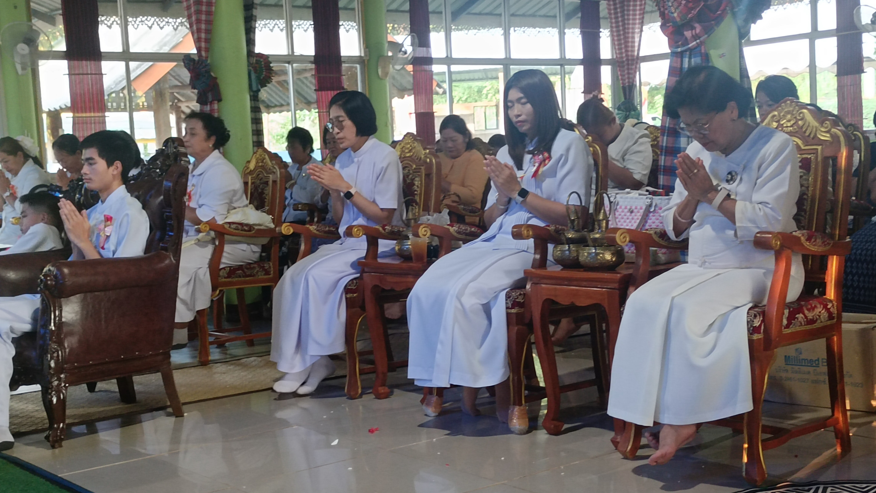 ภาพร่วมพิธีกรรมวัดนามะอื้น