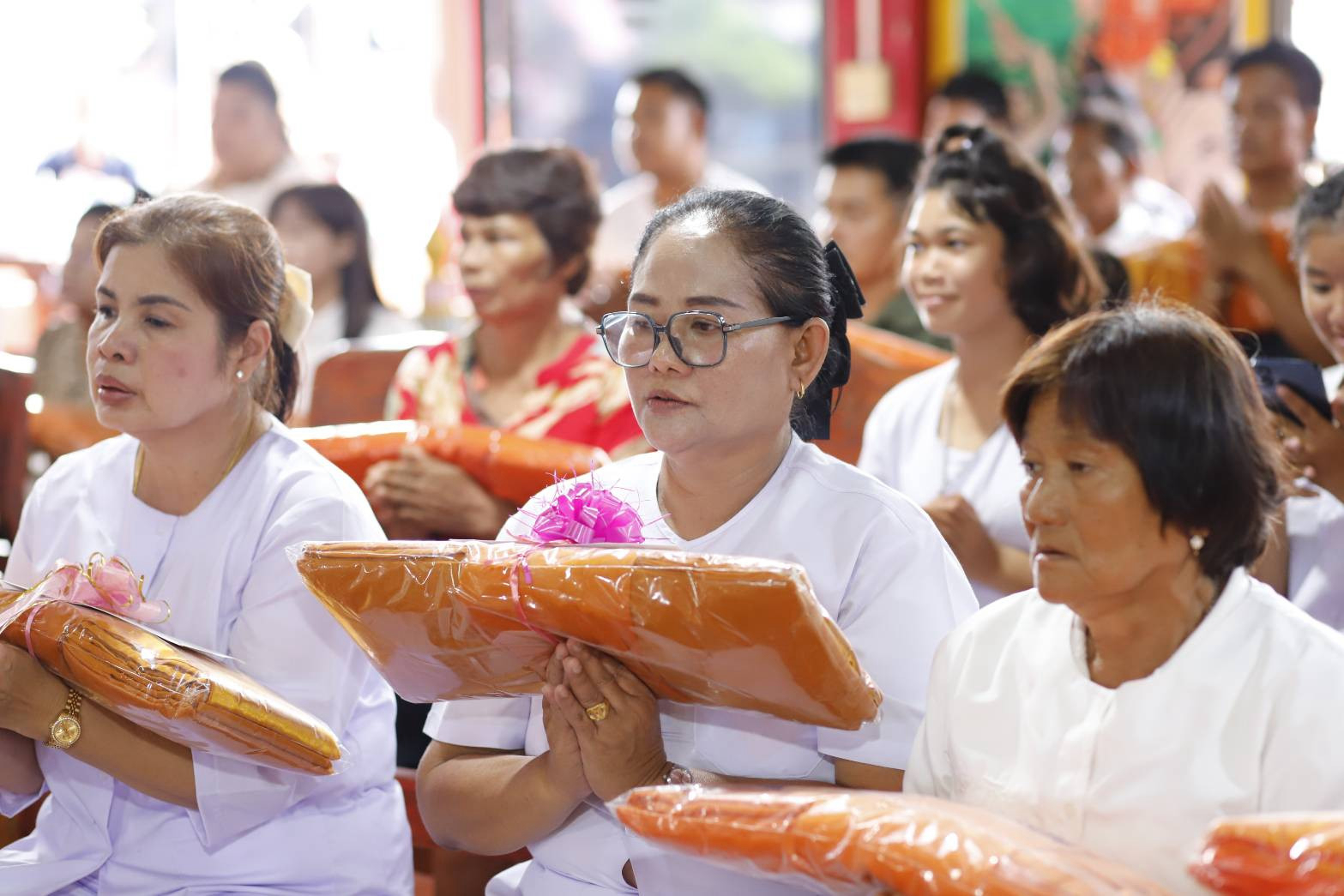 ภาพร่วมพิธีกรรมวัดห้วยทราย