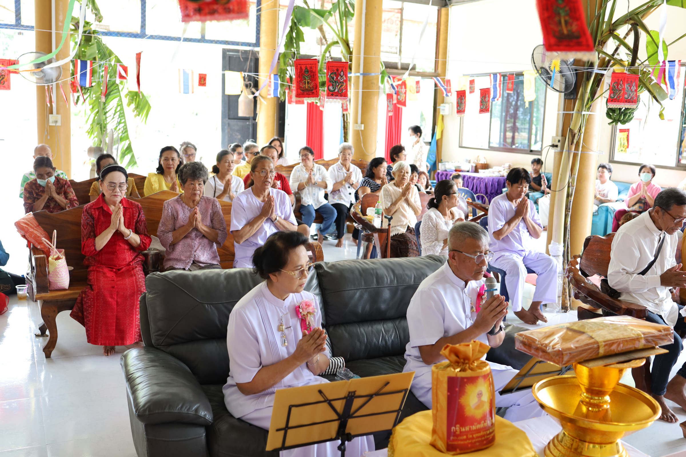 ภาพร่วมพิธีกรรมวัดนาไร่เดียว