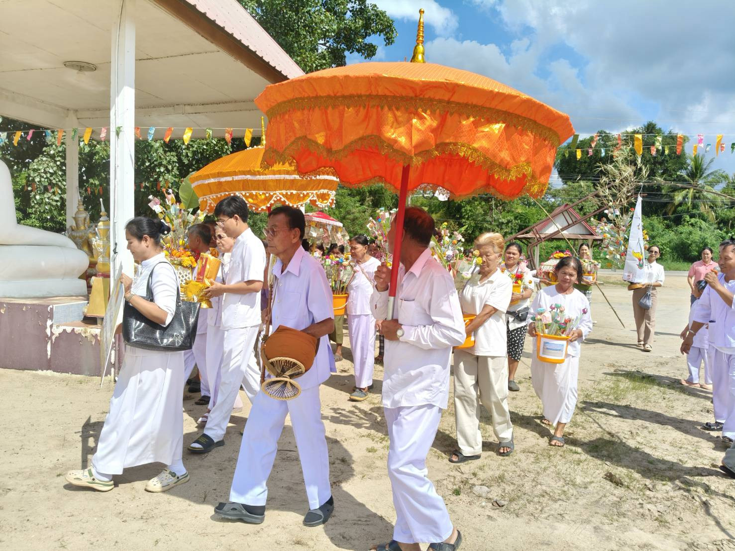 ภาพร่วมพิธีกรรมวัดตะคล้อ