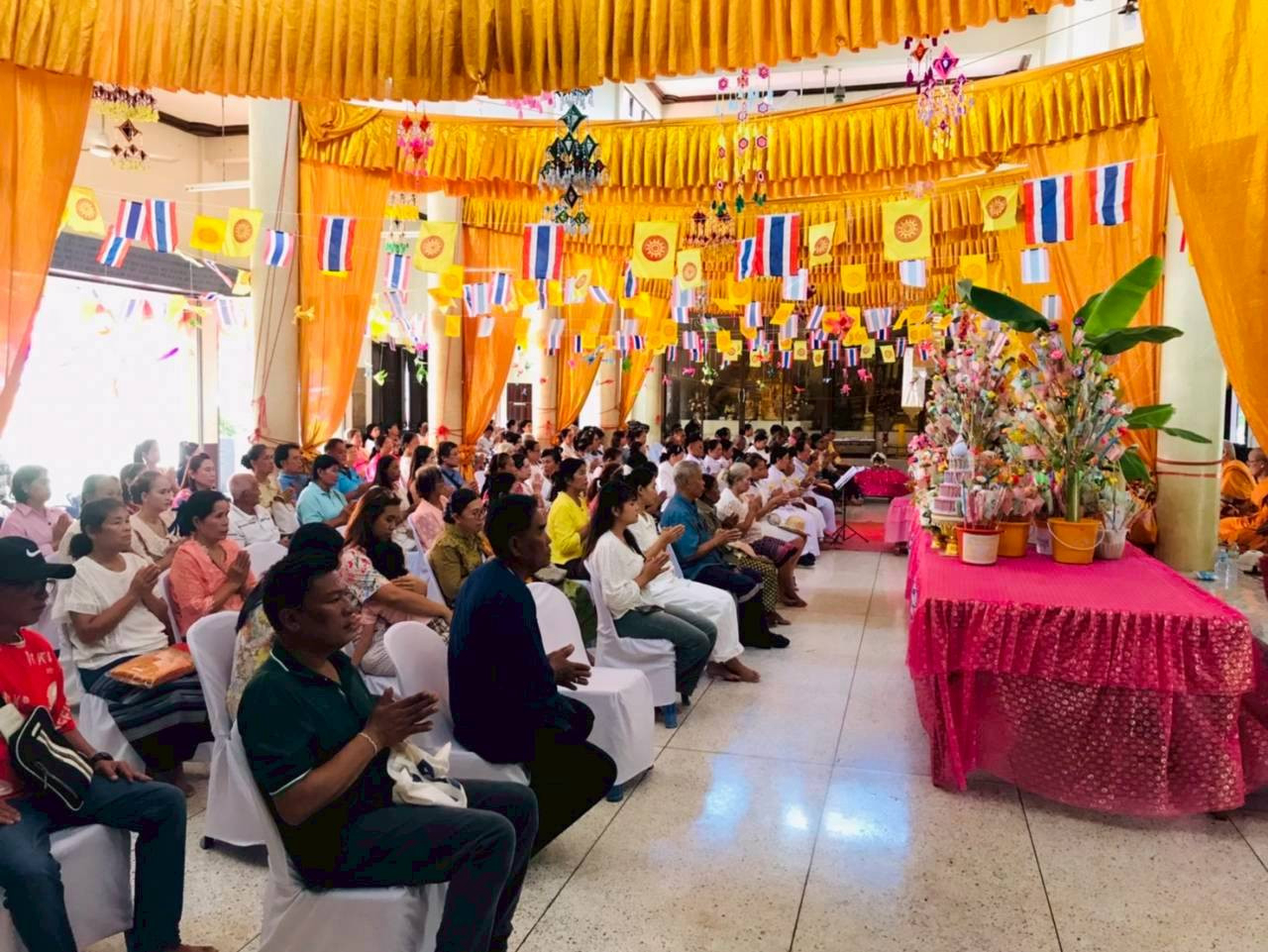 ภาพร่วมพิธีกรรมวัดสระจาน