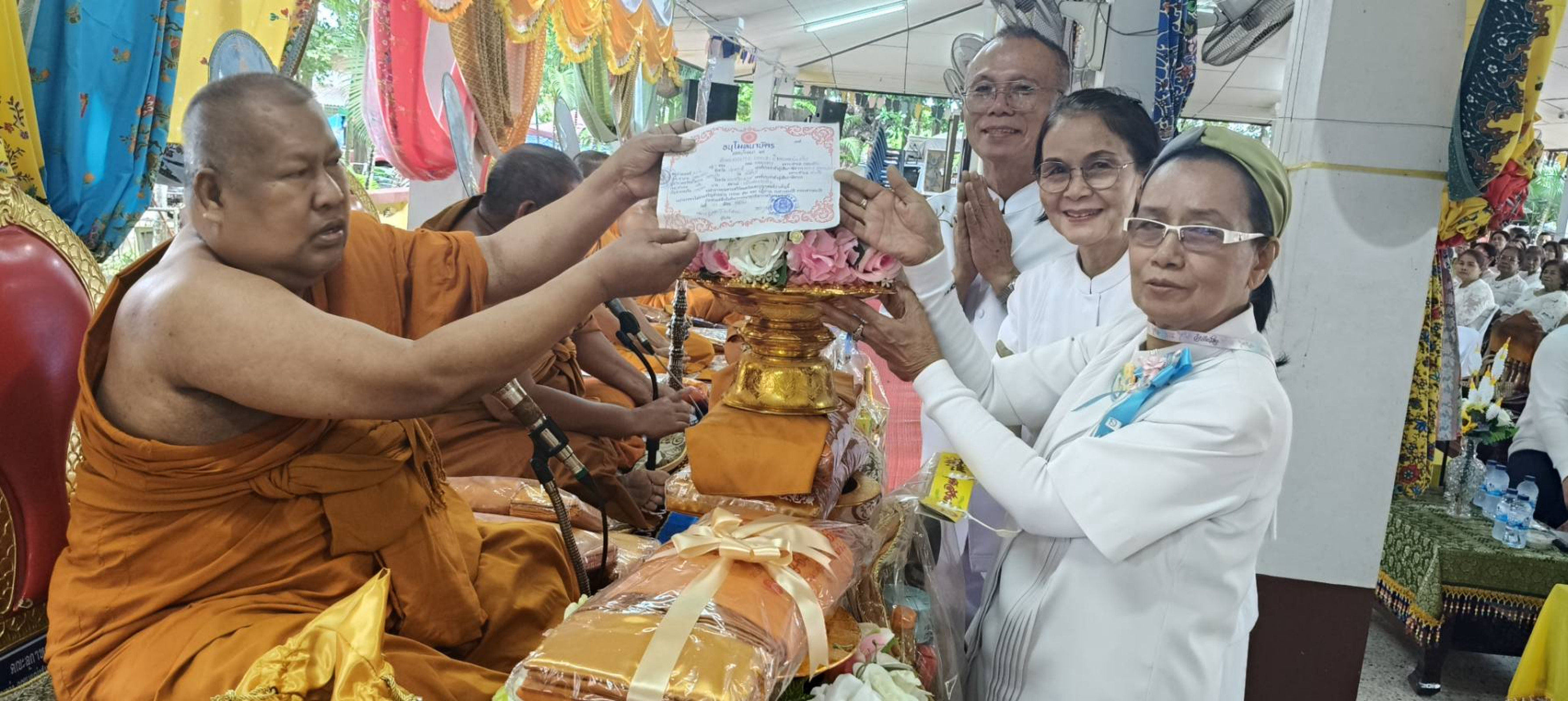 ภาพร่วมพิธีกรรมวัดพังสิงห์