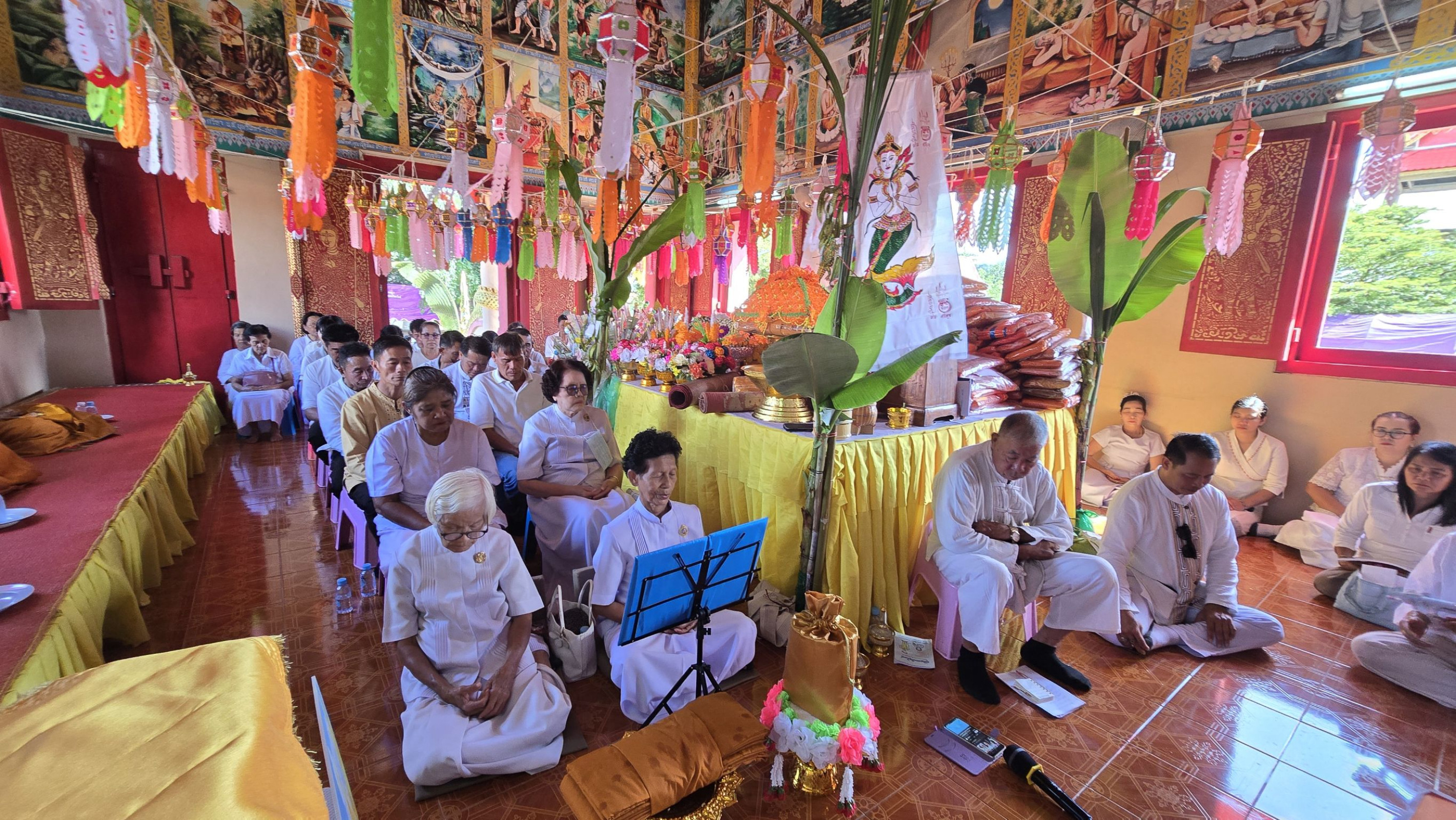 ภาพร่วมพิธีกรรมวัดไทรพร้าว