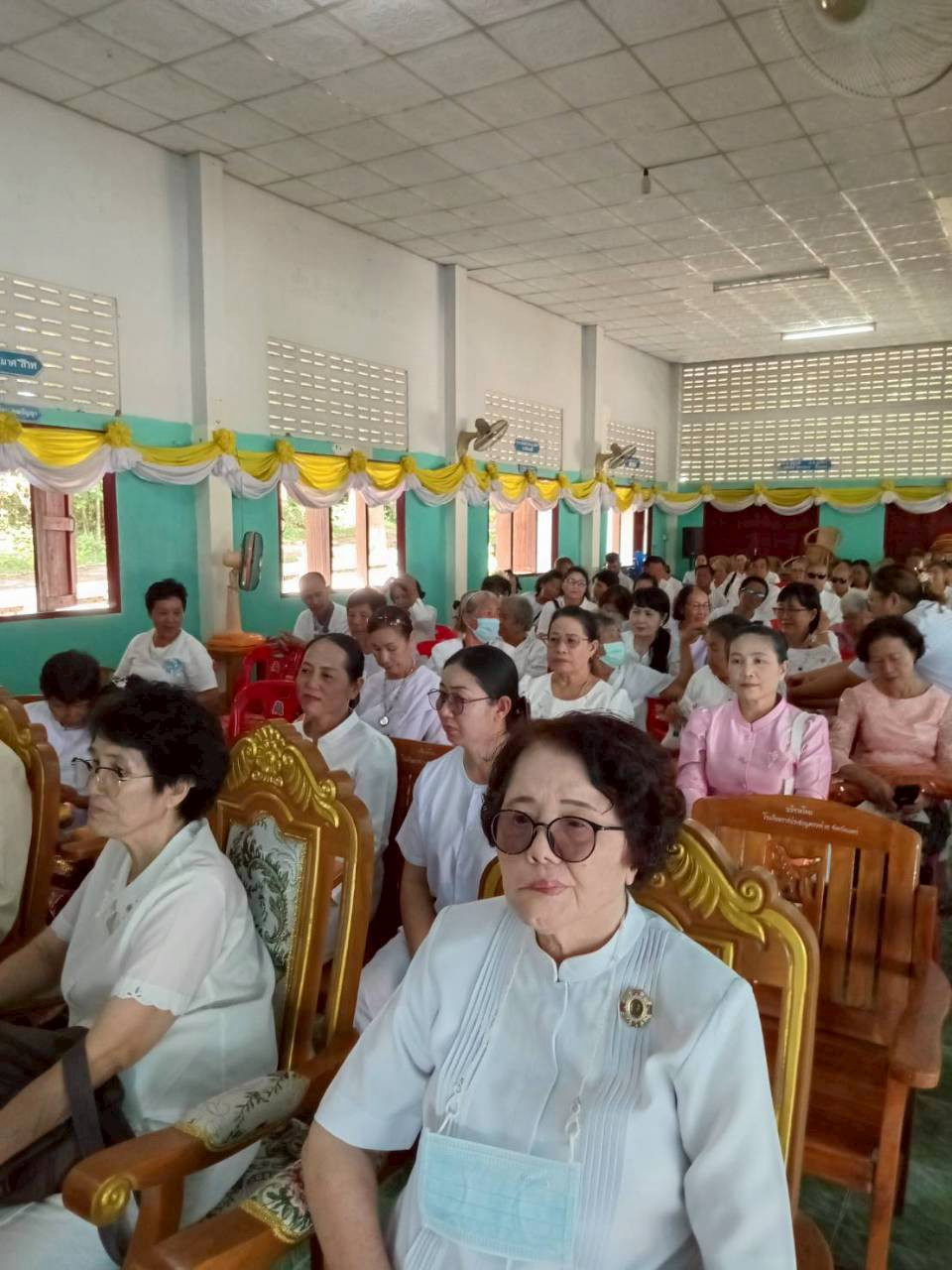 ภาพร่วมพิธีกรรมวัดไทรพร้าว