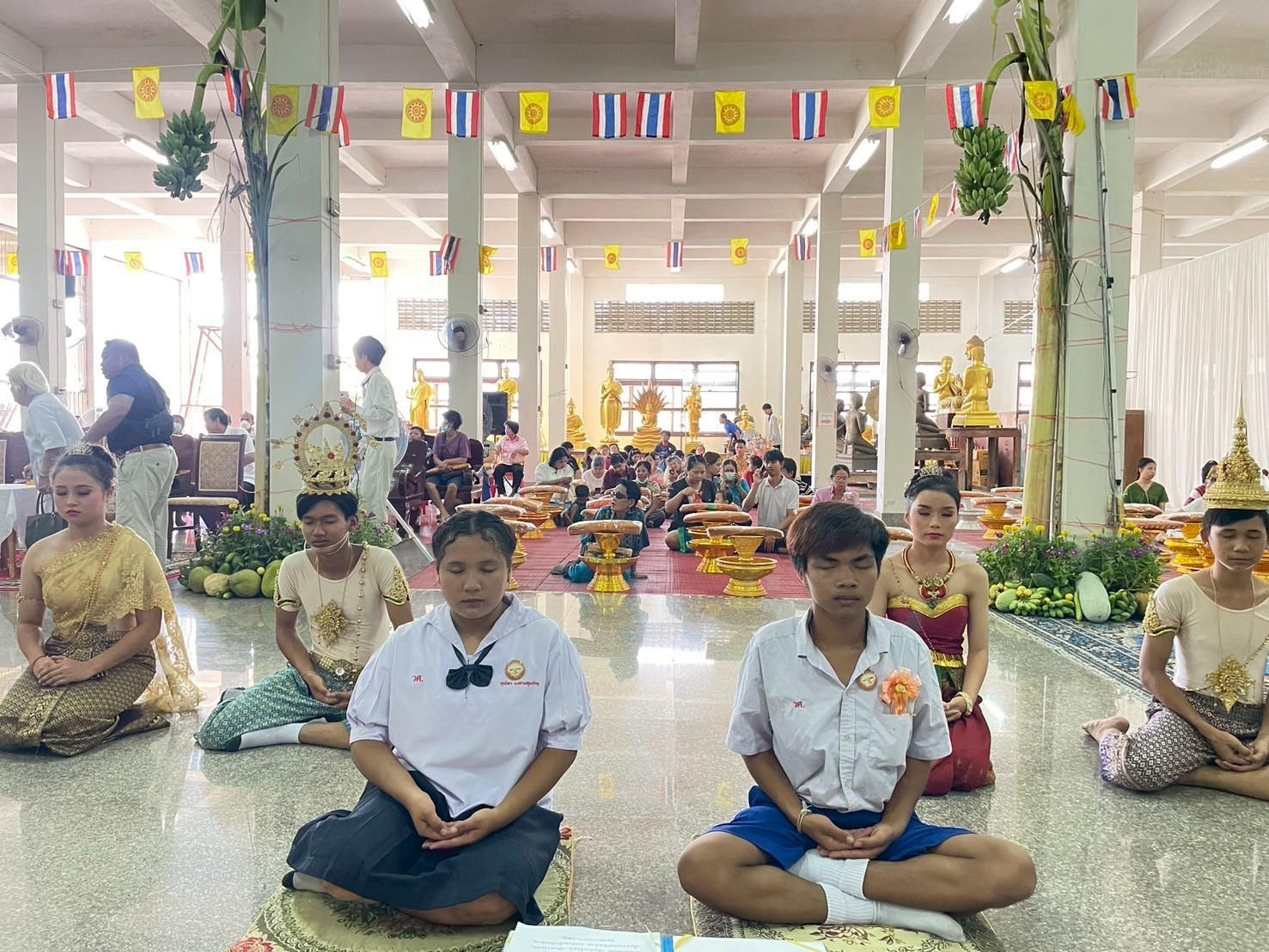 ภาพร่วมพิธีกรรมวัดสกุณปักษี