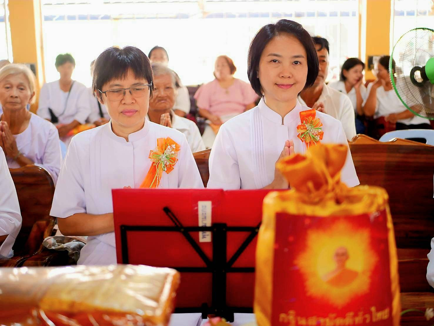 ภาพร่วมพิธีกรรมวัดบ่อพลับ