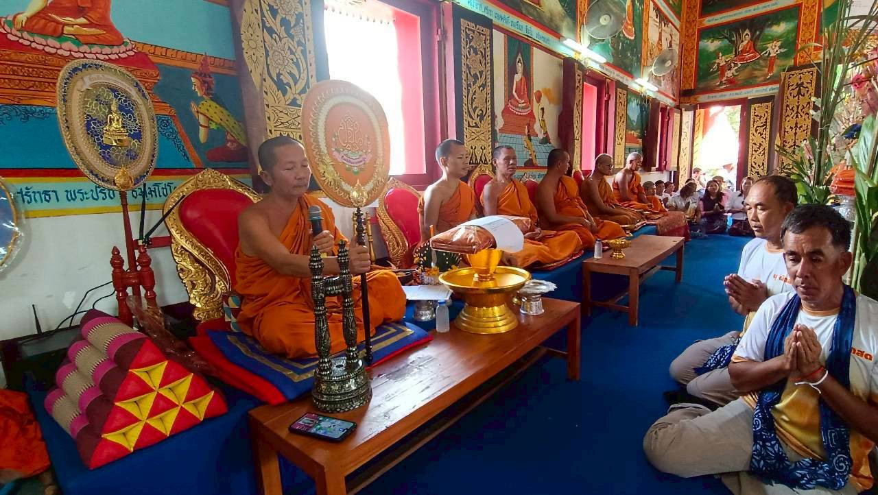 ภาพร่วมพิธีกรรมวัดพรหมสวรรค์