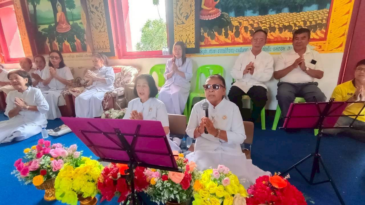 ภาพร่วมพิธีกรรมวัดพรหมสวรรค์