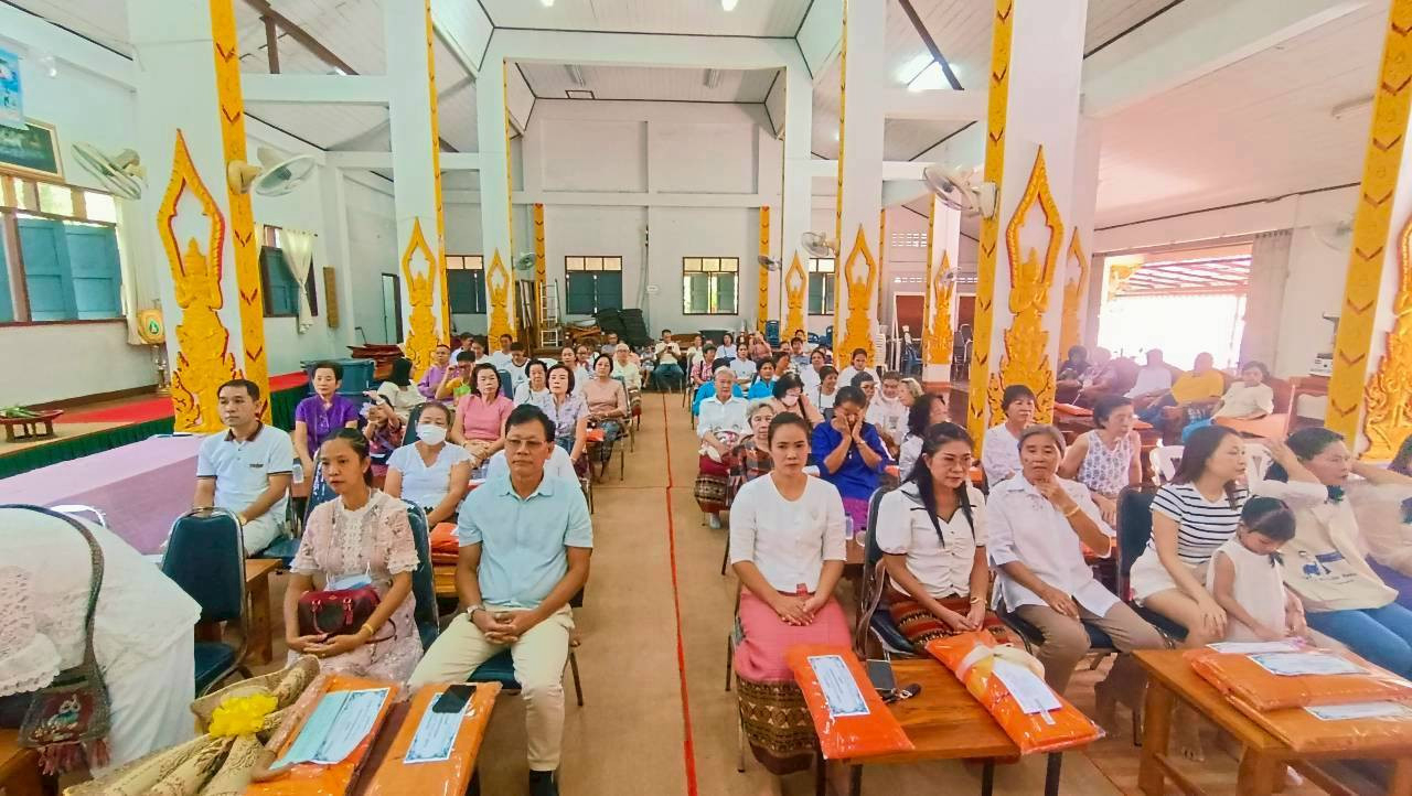 ภาพร่วมพิธีกรรมวัดดงลาน