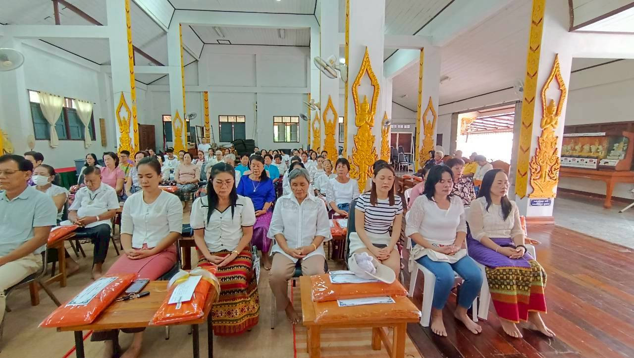 ภาพร่วมพิธีกรรมวัดดงลาน