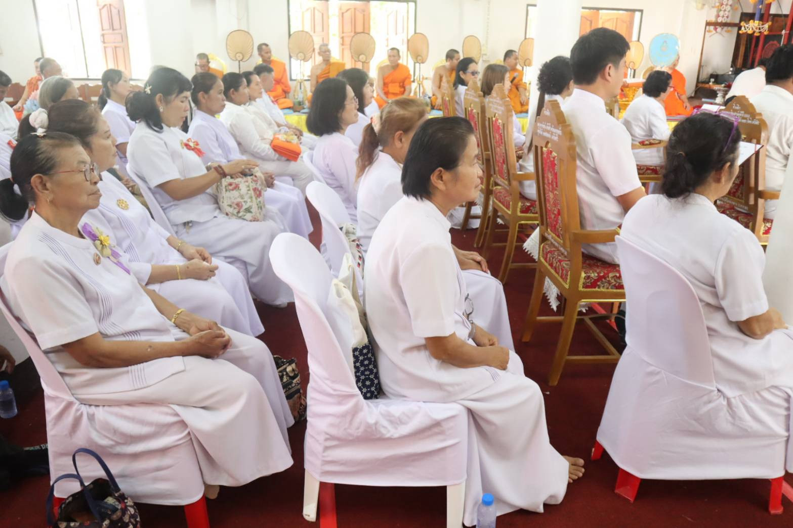 ภาพร่วมพิธีกรรมวัดใหม่กลาง