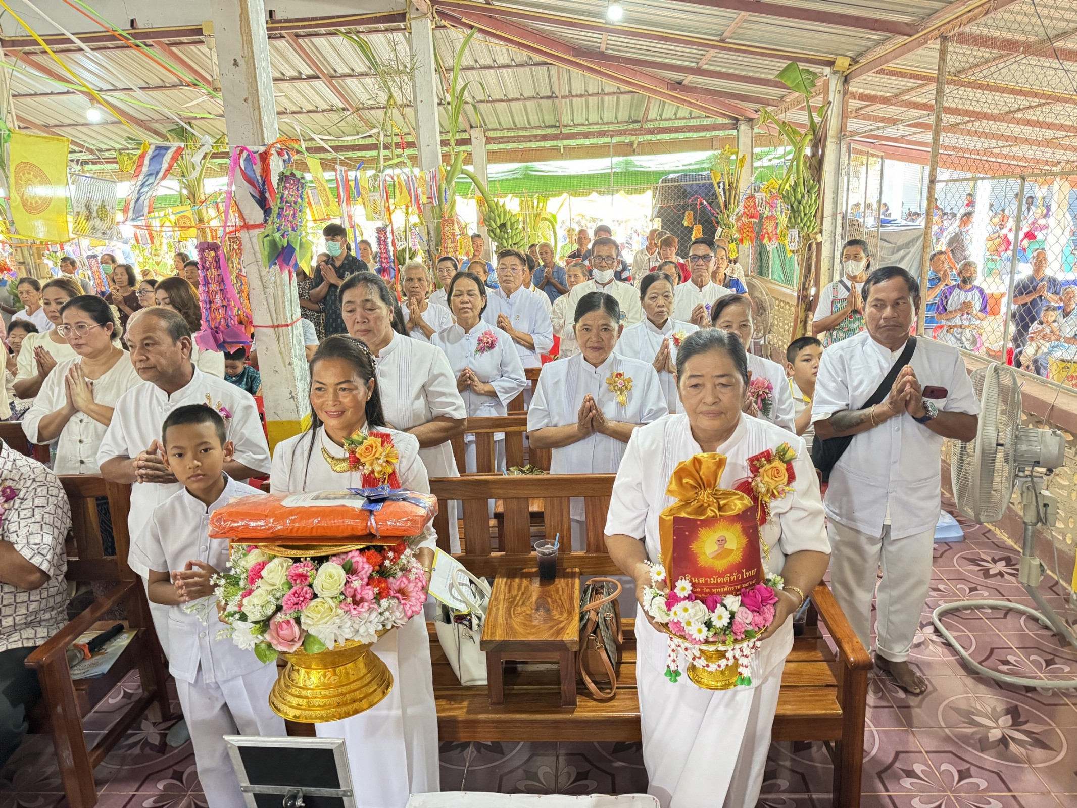 ภาพร่วมพิธีกรรมวัดไทรย้อยพัฒนา