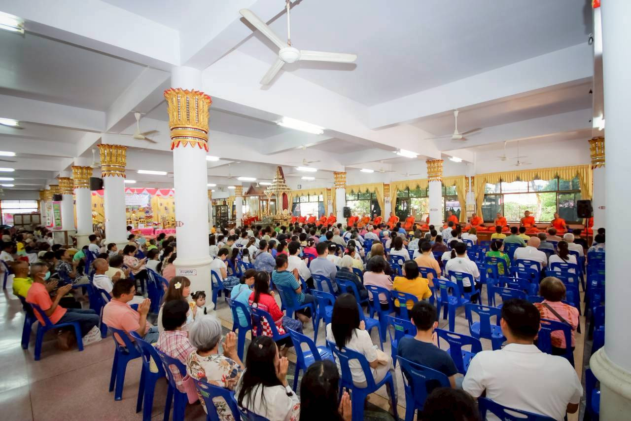 ภาพร่วมพิธีกรรมวัดวังทองวราราม