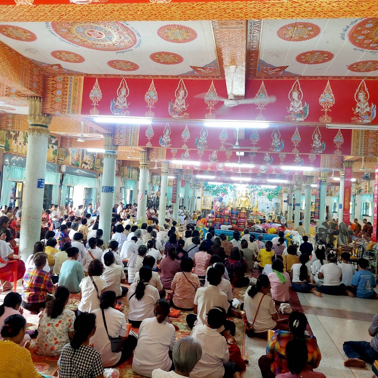 ภาพร่วมพิธีกรรมวัดชีลอง