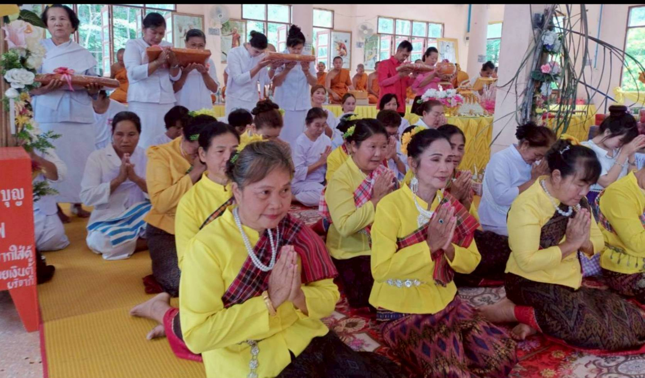 ภาพร่วมพิธีกรรมวัดจันทรสิรินทราวาส