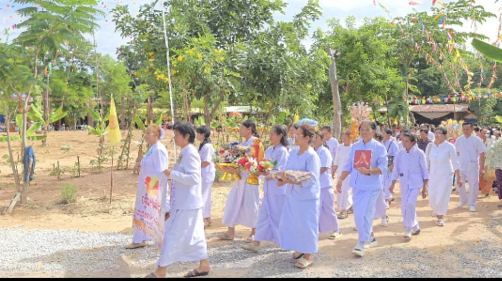 ภาพร่วมขบวนกฐินสำนักสงฆ์นิคมธรรมาราม