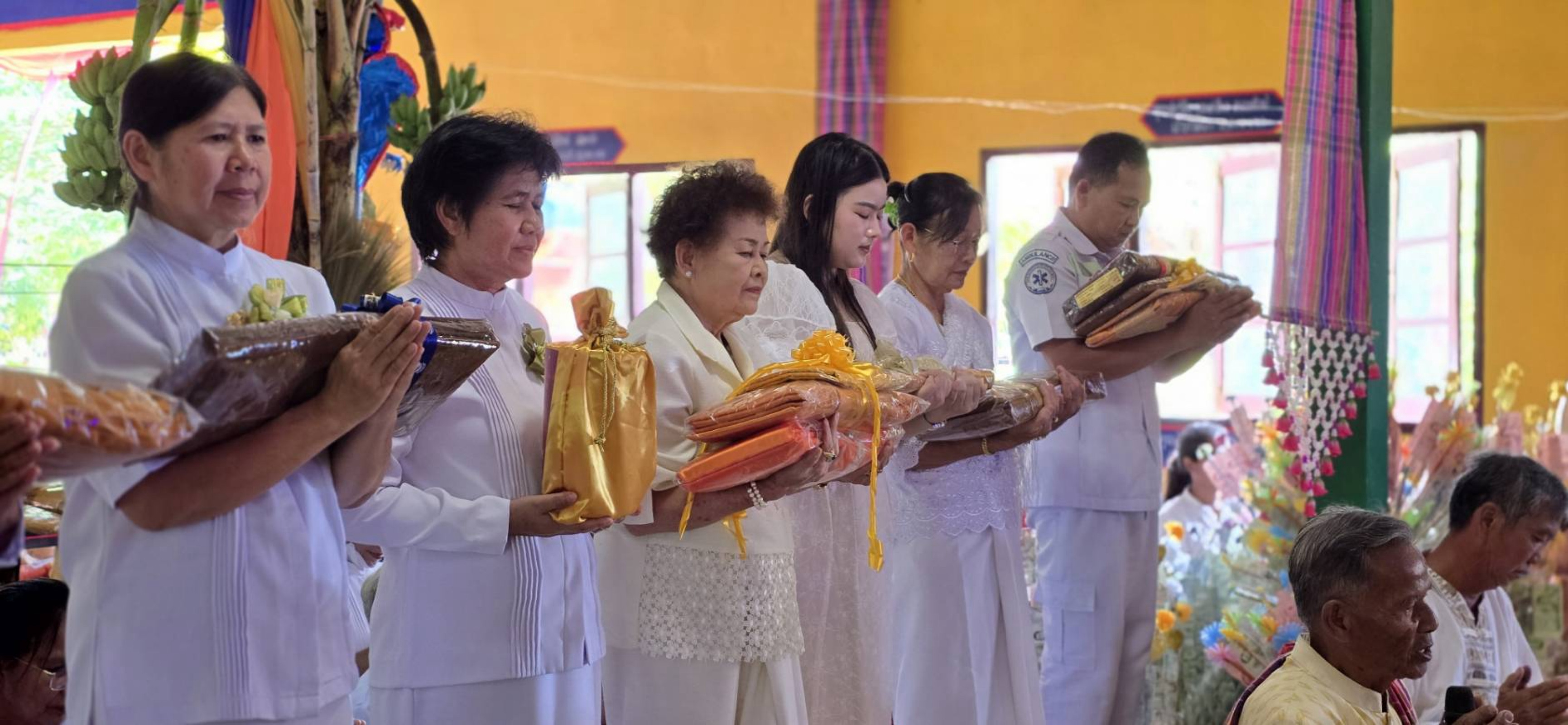 ภาพร่วมพิธีกรรมสำนักสงฆ์นิคมธรรมาราม