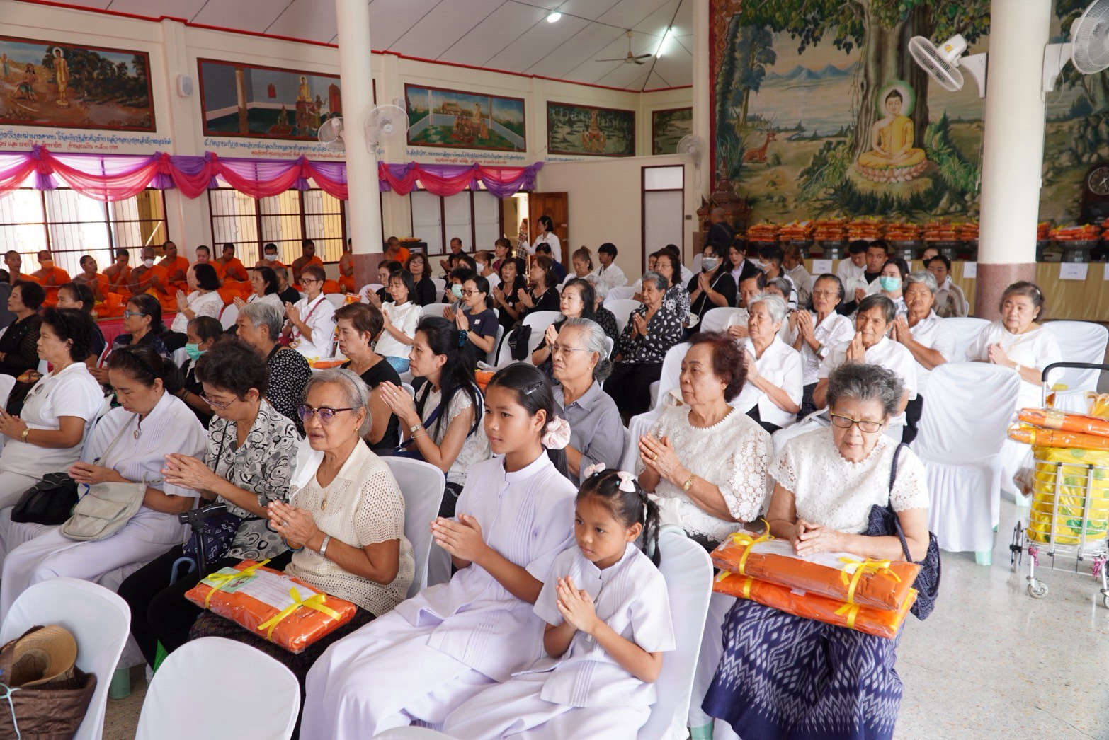 ภาพร่วมพิธีกรรมวัดบางเสาธง
