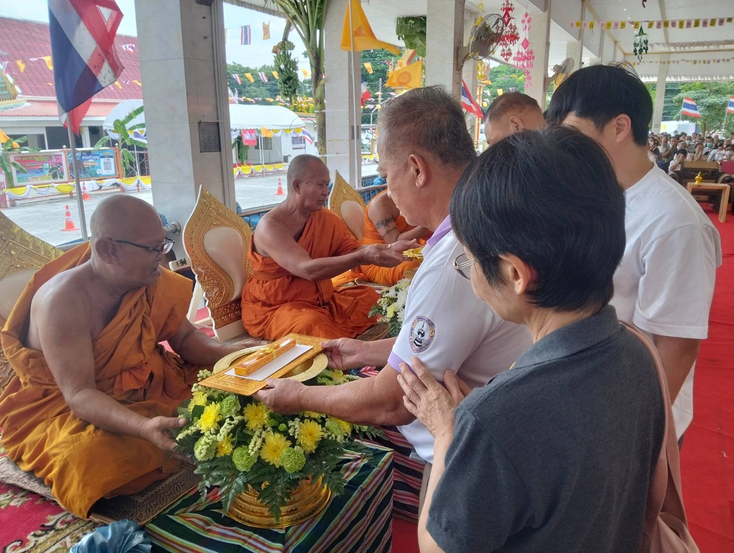 ภาพร่วมพิธีกรรมวัดดงสวอง