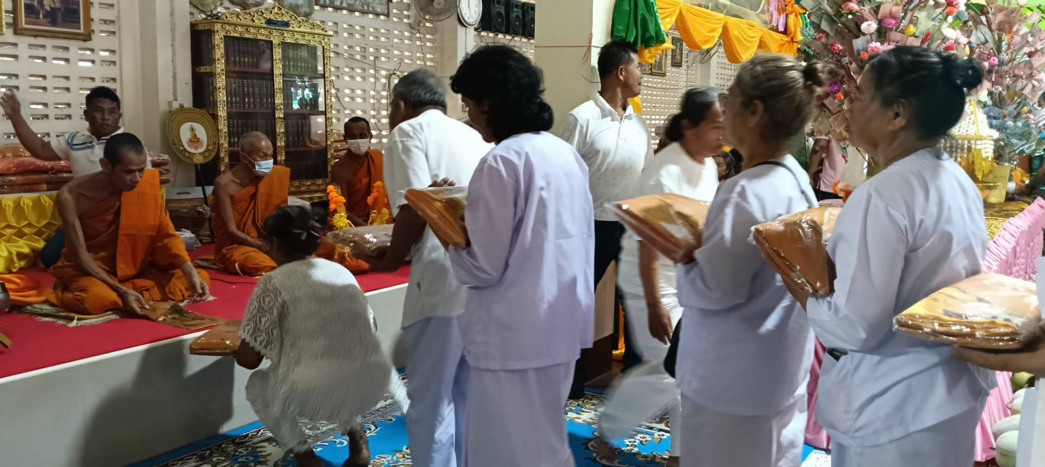 ภาพร่วมพิธีกรรมวัดดอนคราม