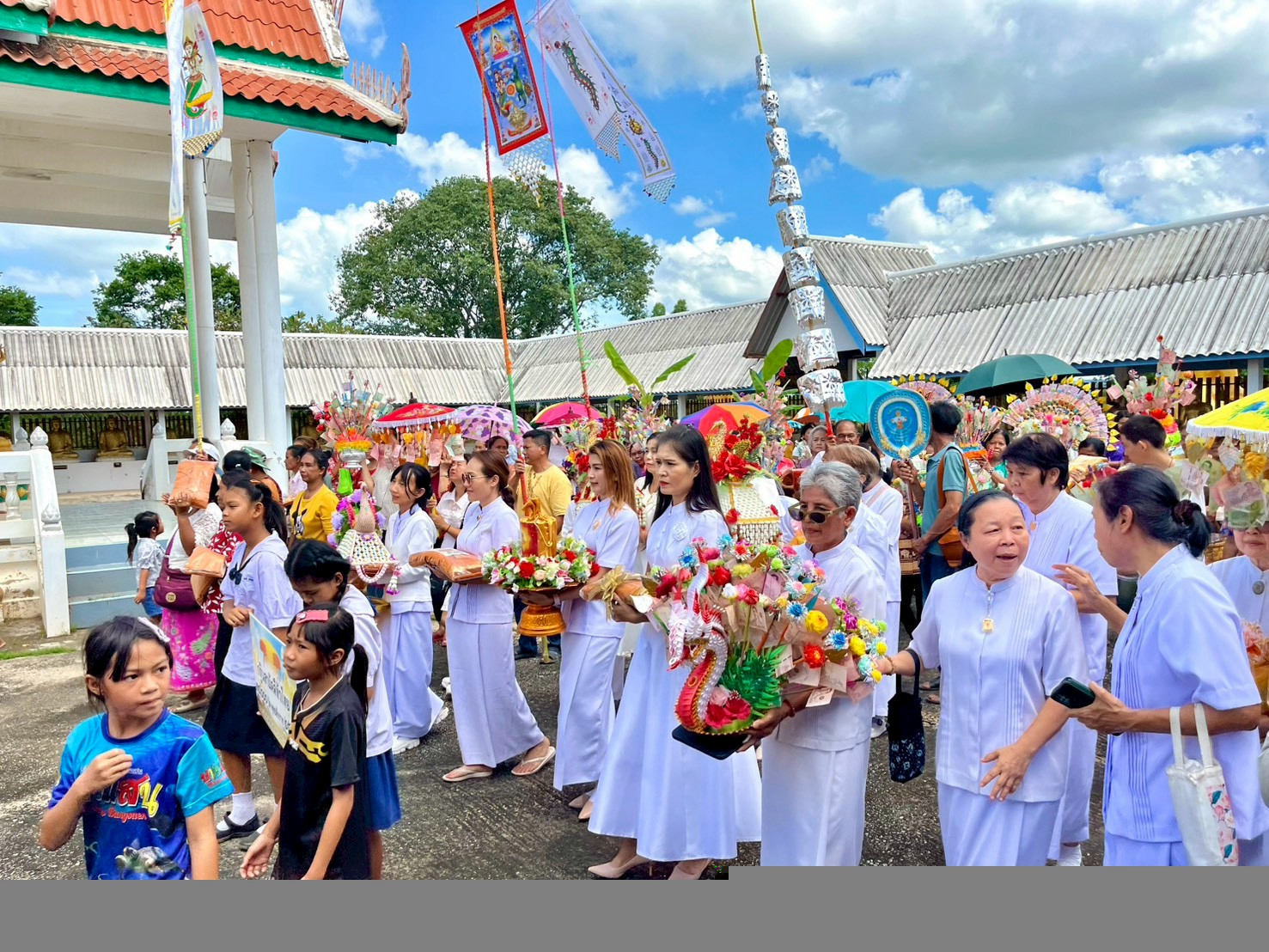 ภาพร่วมขบวนกฐินวัดเขาวัง