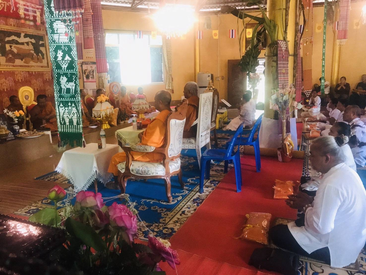 ภาพร่วมพิธีกรรมสำนักสงฆ์แสงธรรมส่องใจ