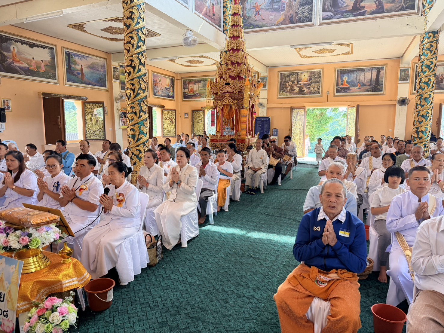 ภาพร่วมพิธีกรรมวัดพระธาตุกาคำ